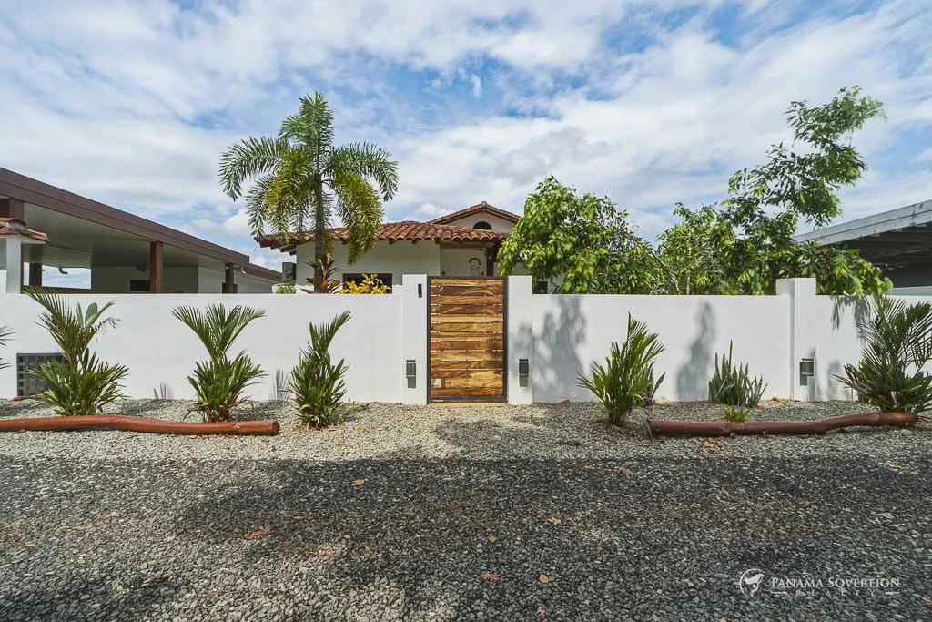 2 Bedroom House in Pedasi - Gallery image 35