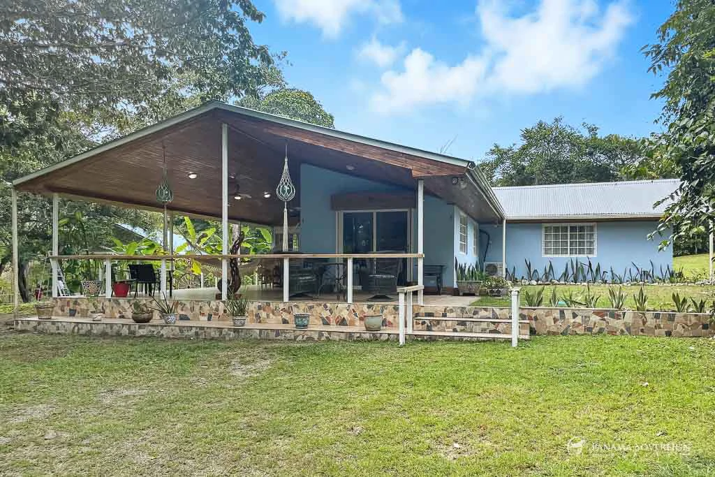 3 Bedroom House in San Carlos - Gallery image 13
