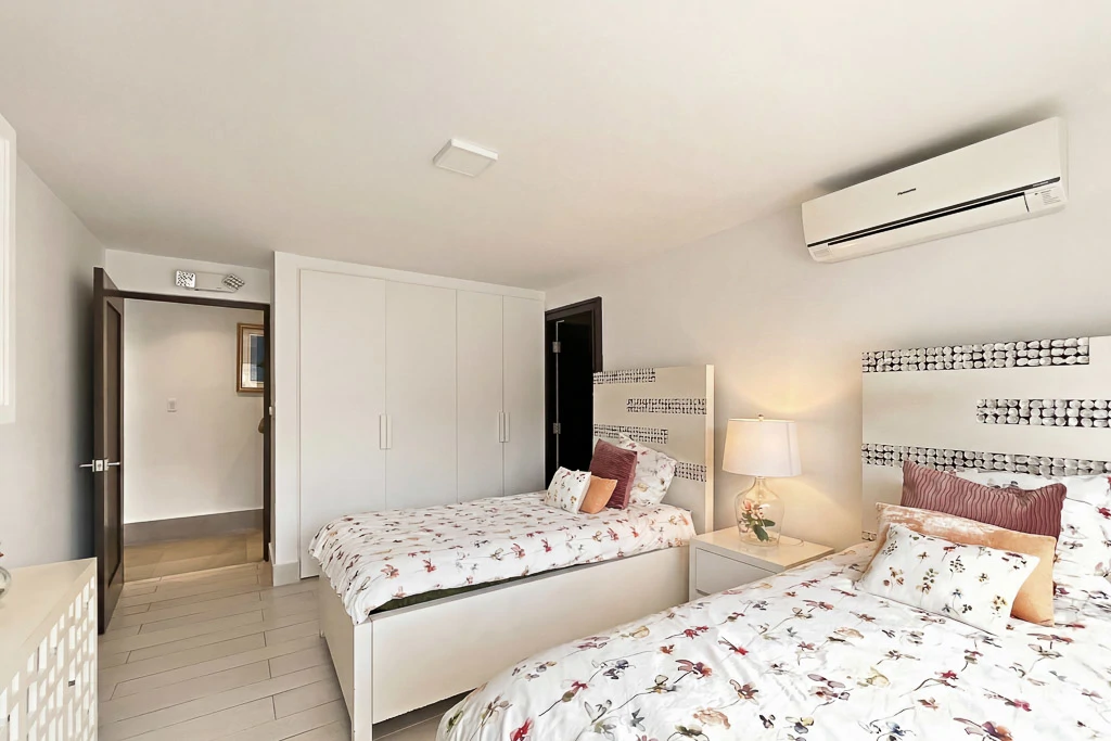 5 Bedroom House in San Carlos - Gallery image 25