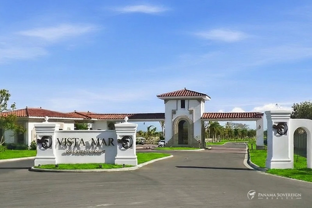 5 Bedroom House in San Carlos - Gallery image 2
