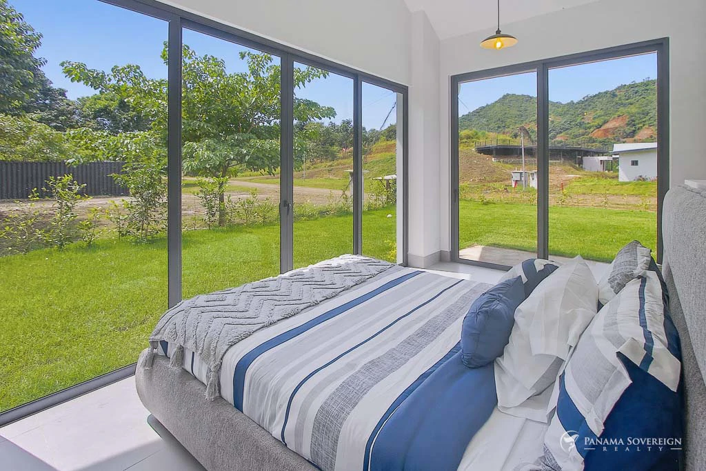 3 Bedroom House in Canas - Gallery image 12