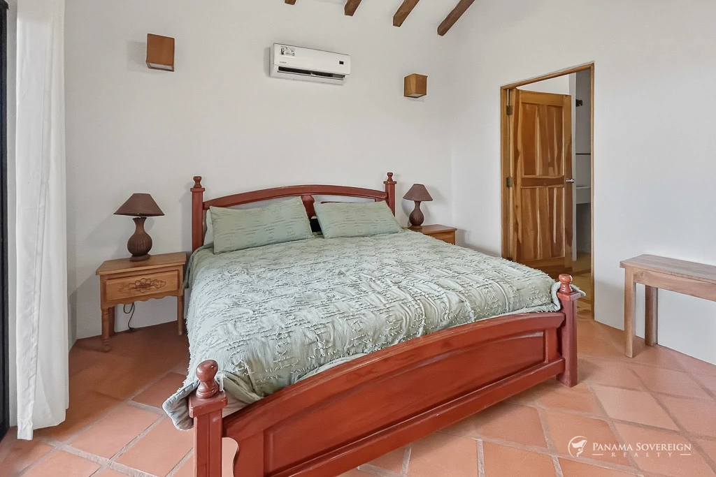 2 Bedroom House in Cambutal - Gallery image 12