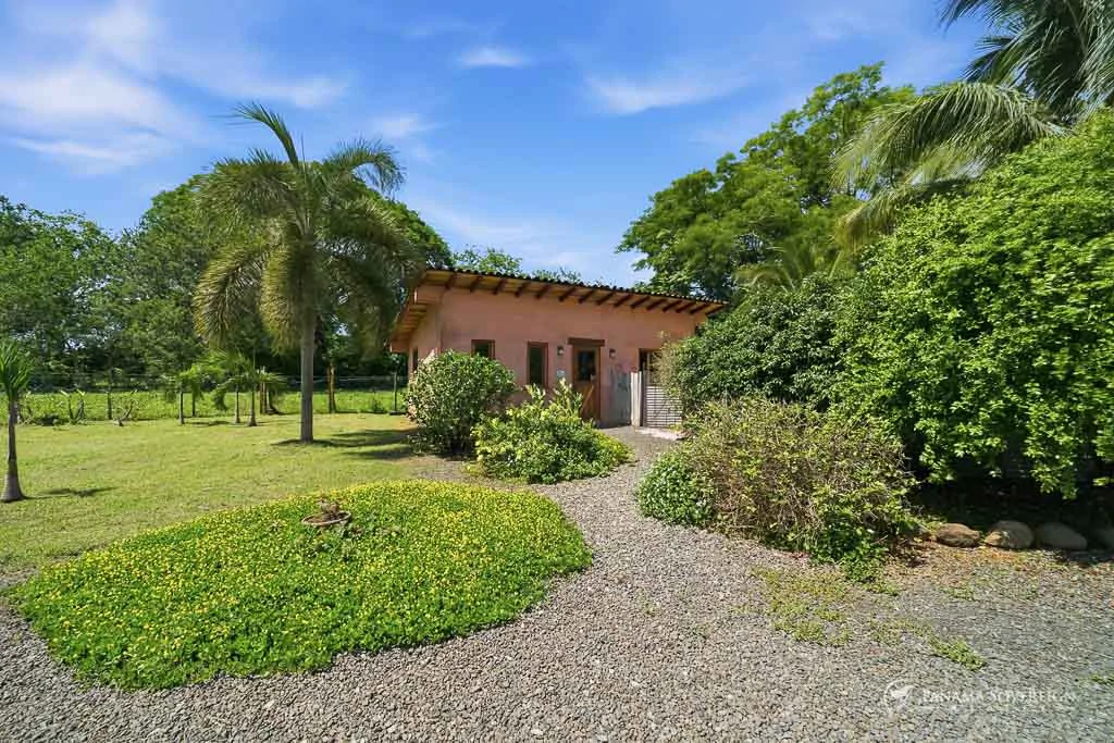 4 Bedroom House in Pedasi - Gallery image 6