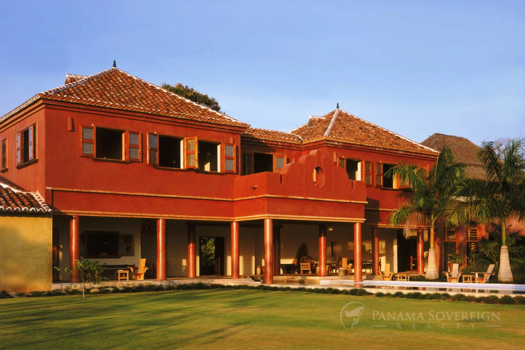 11 Bedroom House in Los Destiladeros
