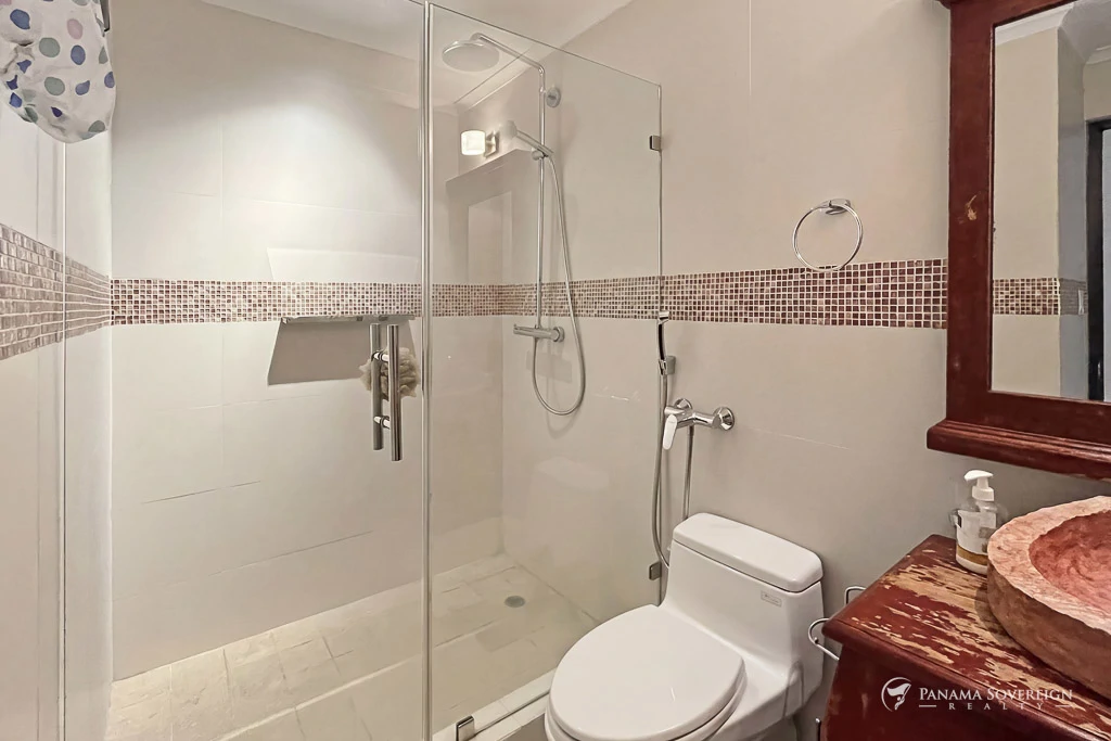 5 Bedroom House in San Carlos - Gallery image 22