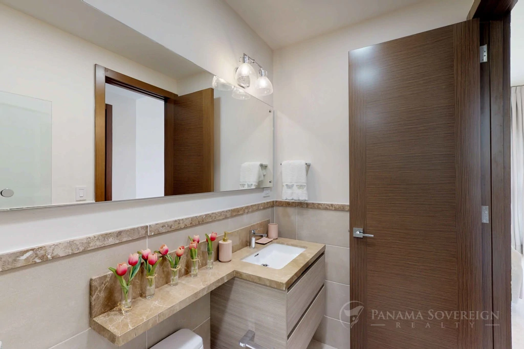 4 Bedroom Condo in Santa Maria - Gallery image 14