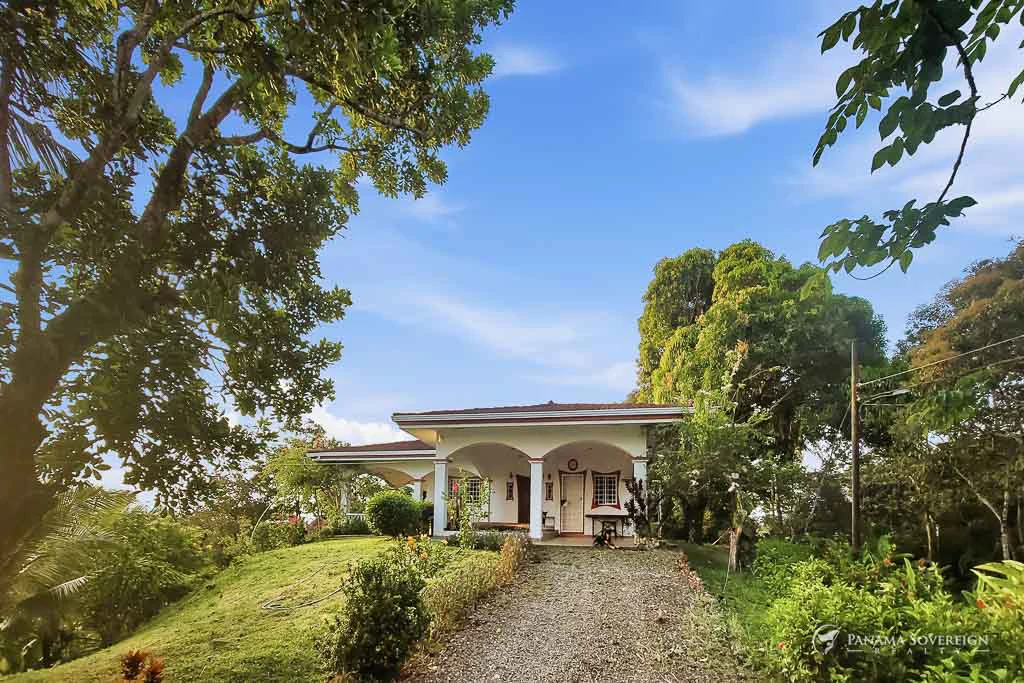 3 Bedroom House in Lake Gatun - Gallery image 5