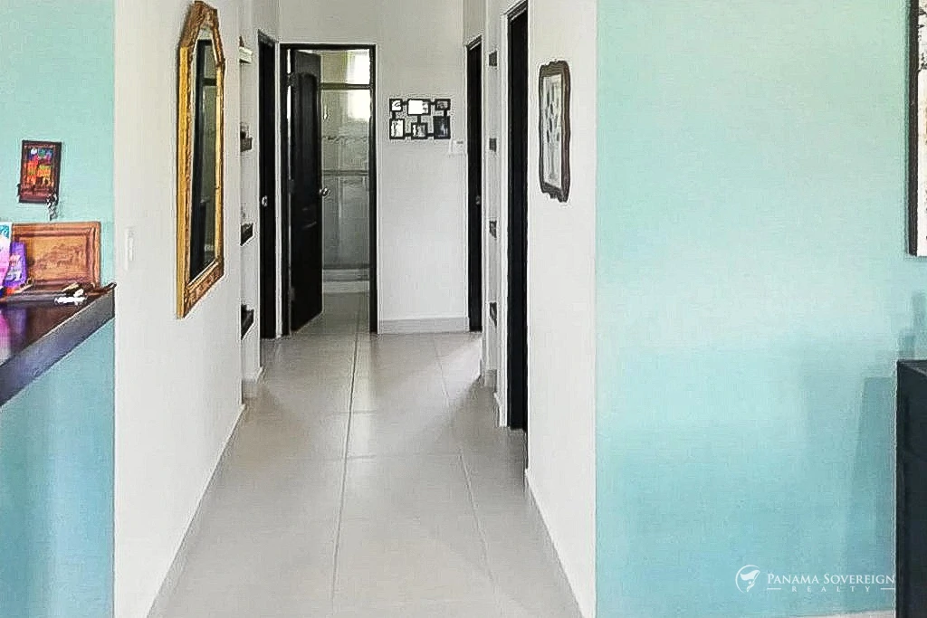 4 Bedroom House in San Carlos - Gallery image 13
