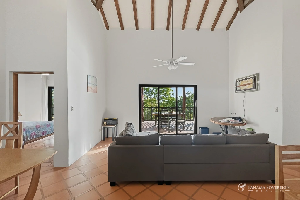 2 Bedroom House in Cambutal - Gallery image 7