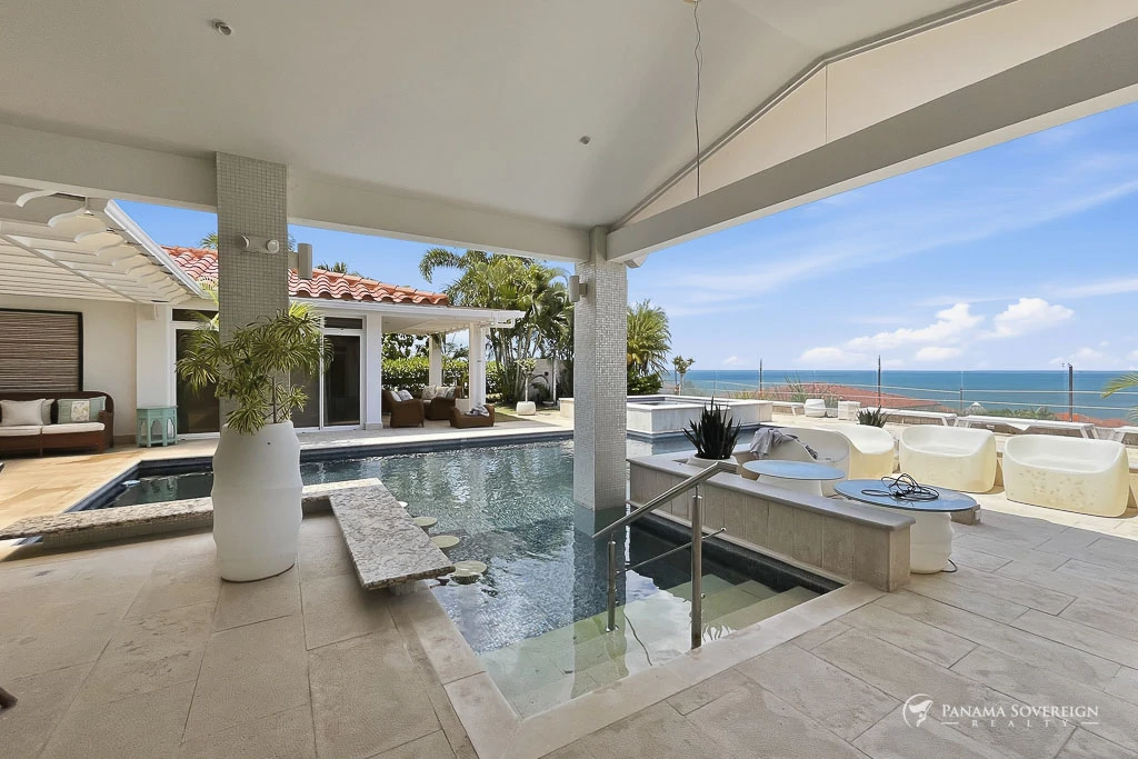5 Bedroom House in San Carlos