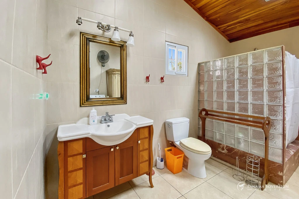 3 Bedroom House in San Carlos - Gallery image 9