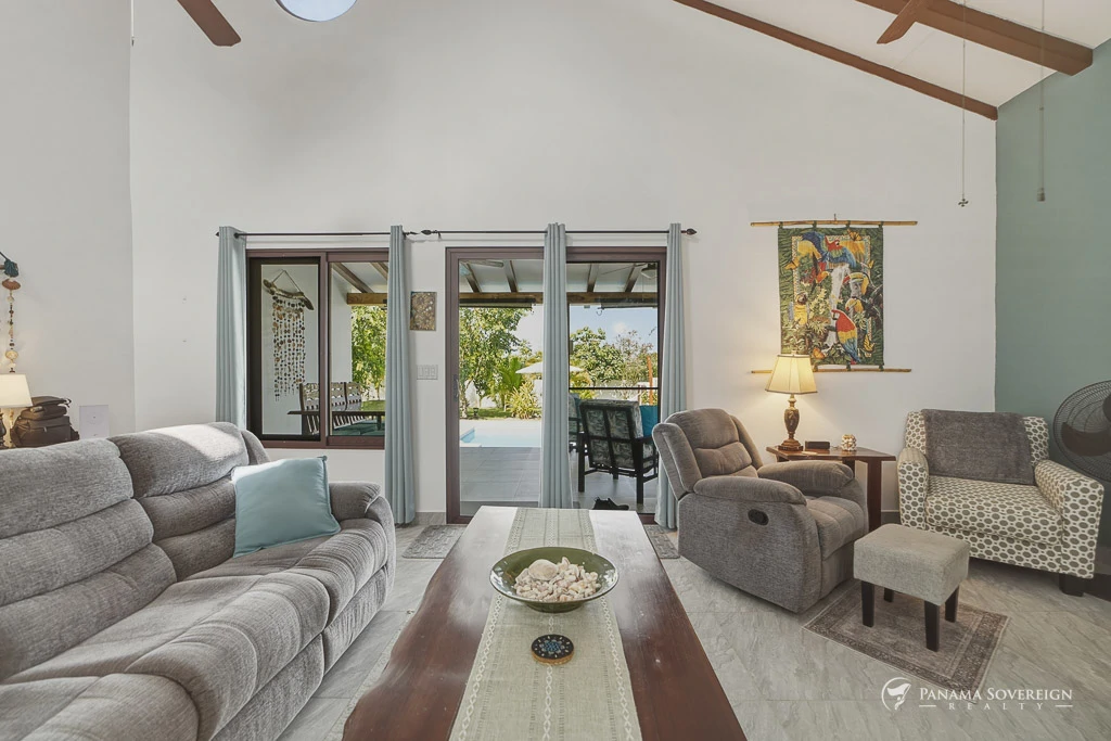 2 Bedroom House in Pedasi - Gallery image 9