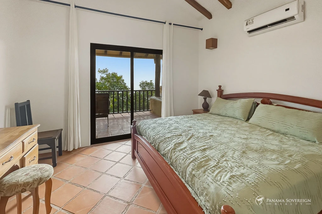 2 Bedroom House in Cambutal - Gallery image 11