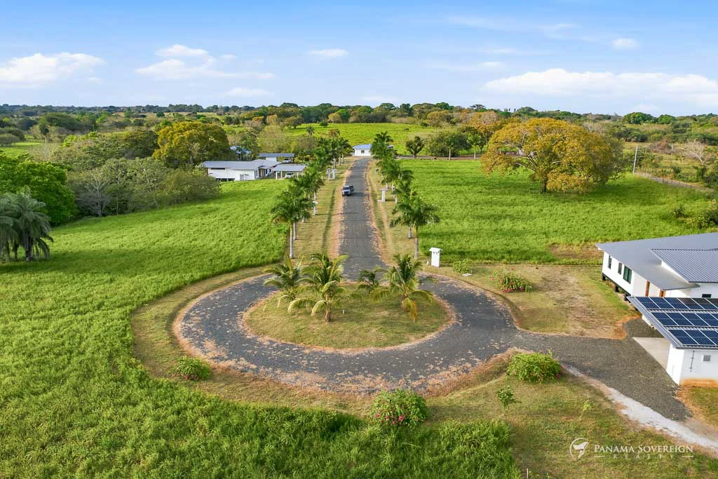 Land in Pedasi