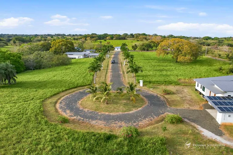 Land in Pedasi