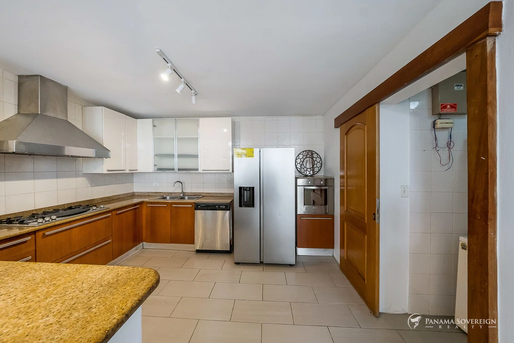 2 Bedroom Condo in Casco Viejo - Gallery image 8