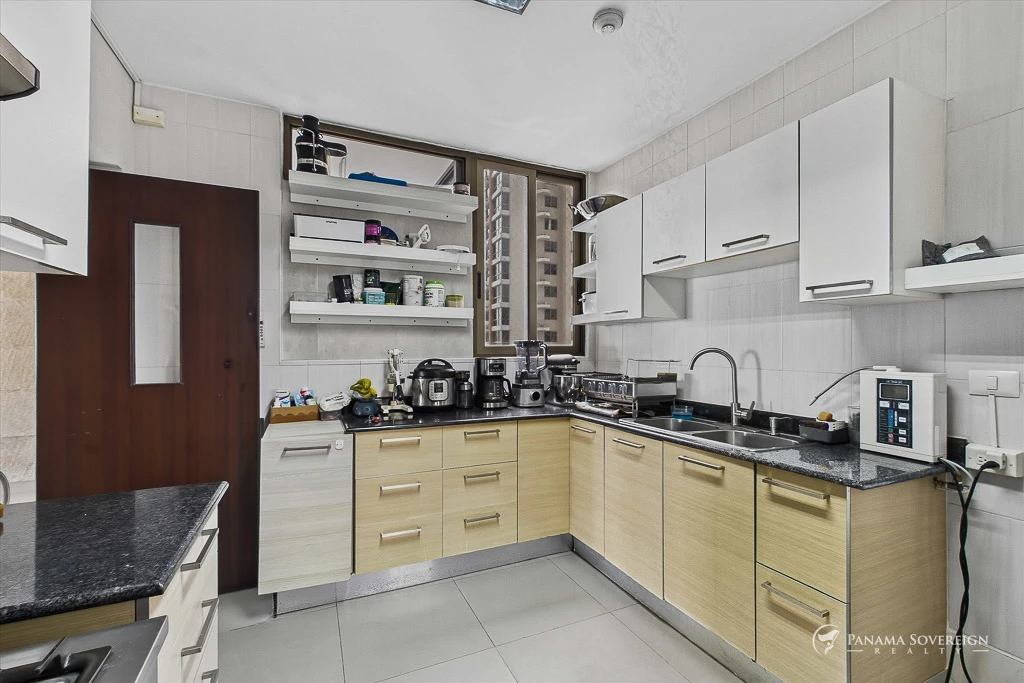 3 Bedroom Condo in San Francisco - Gallery image 4