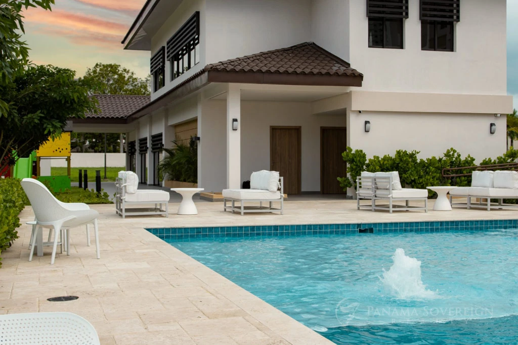 3 Bedroom Condo in Costa del Este - Gallery image 24
