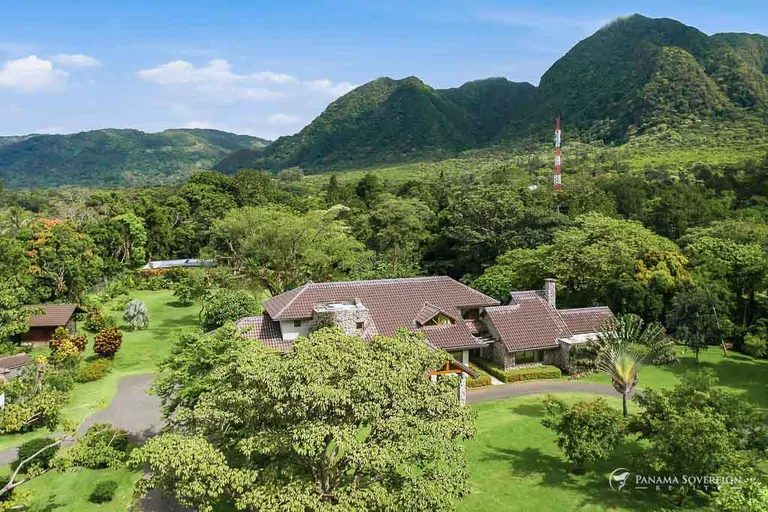 5 Bedroom House in El Valle de Anton