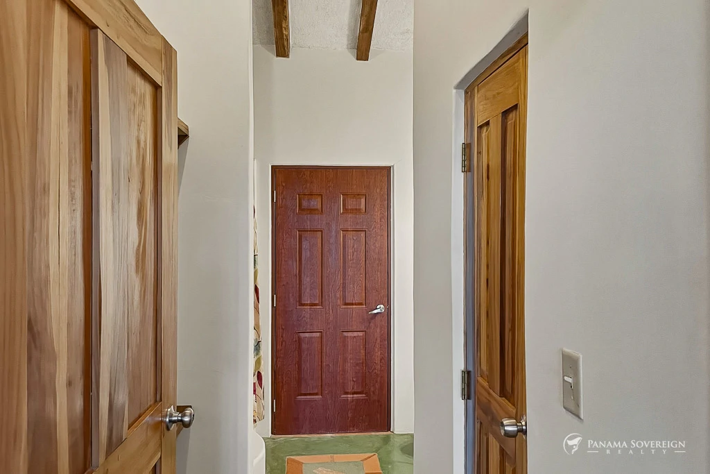 2 Bedroom House in Cambutal - Gallery image 9