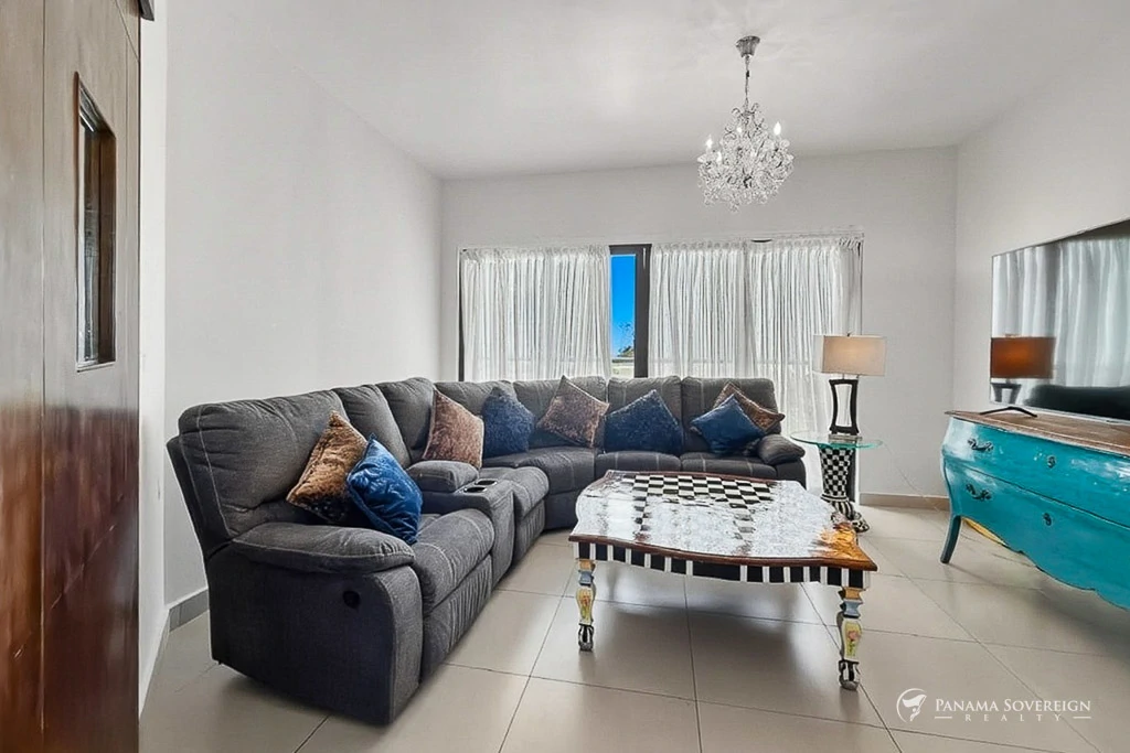 5 Bedroom Condo in San Carlos - Gallery image 13