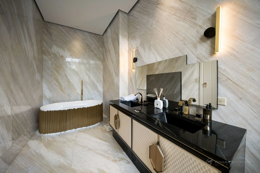 4 Bedroom Condo in Ocean Reef Islands - Gallery image 9