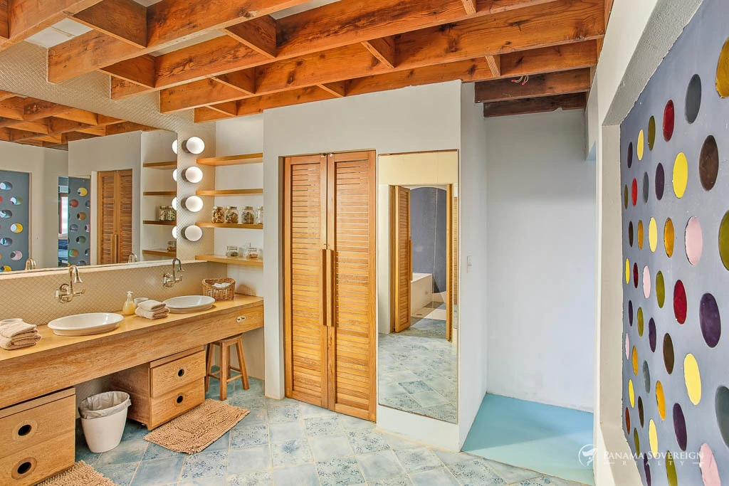 4 Bedroom House in Canal Zone - Gallery image 45