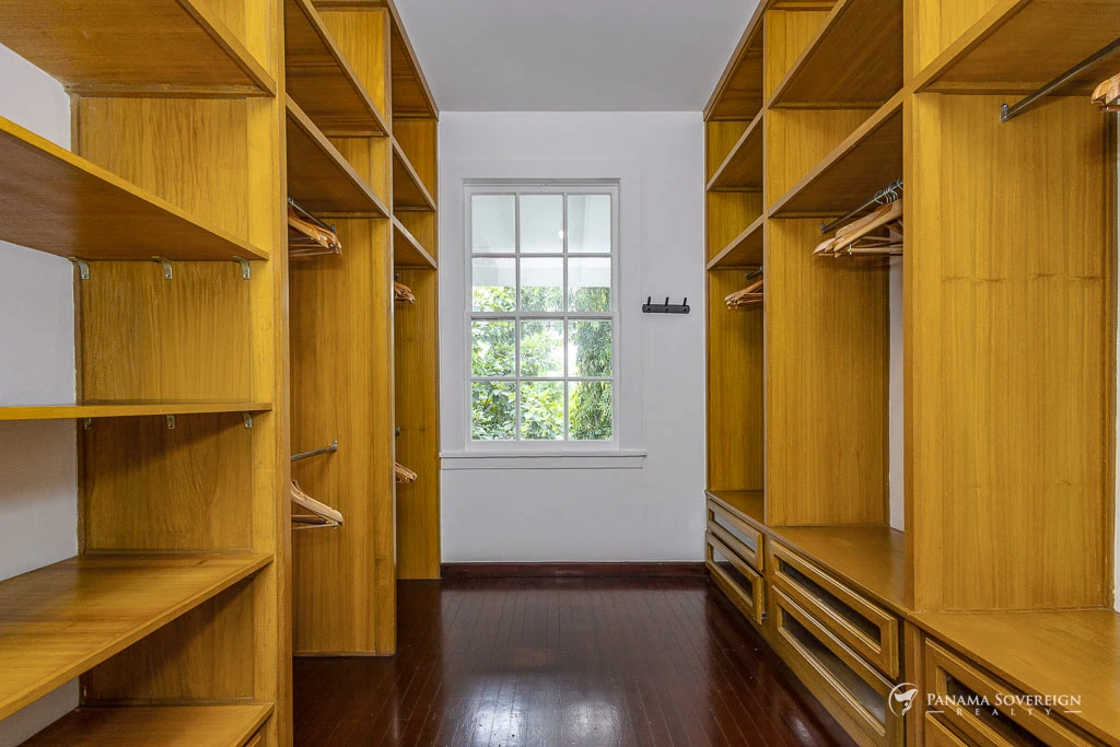 4 Bedroom House in Canal Zone - Gallery image 30
