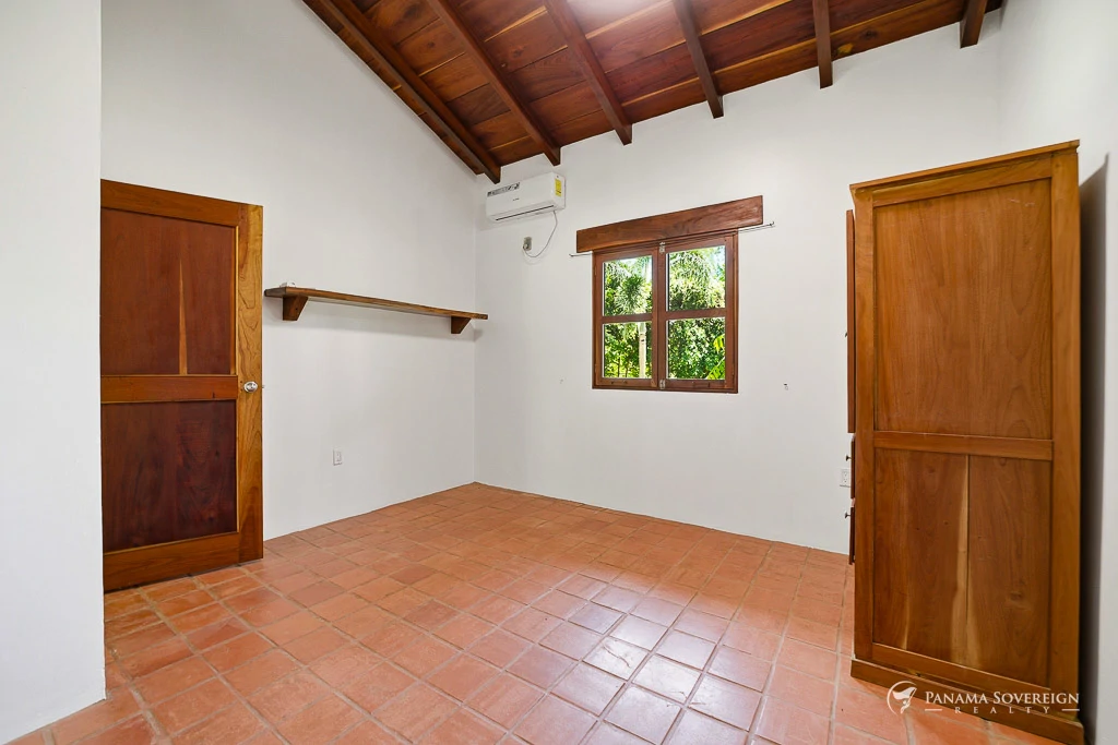 4 Bedroom House in Pedasi - Gallery image 21