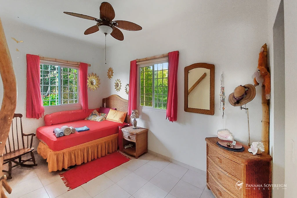 3 Bedroom House in Lake Gatun - Gallery image 11
