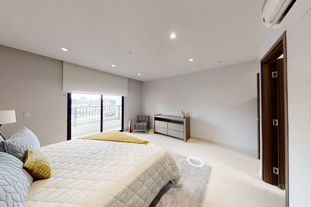 3 Bedroom Condo in Costa del Este - Gallery image 14