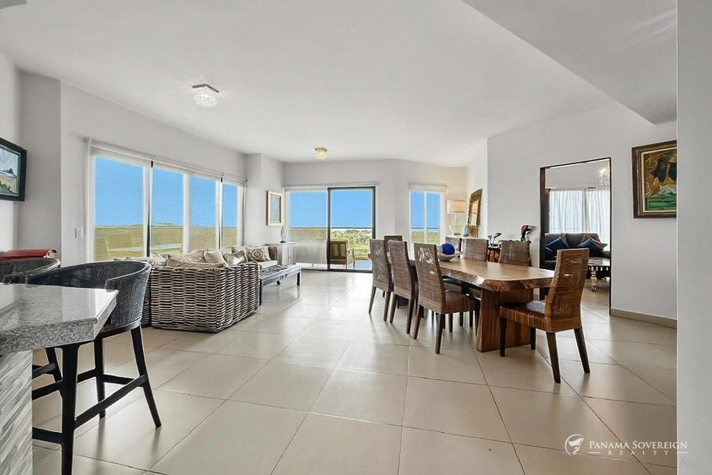 5 Bedroom Condo in San Carlos - Gallery image 10