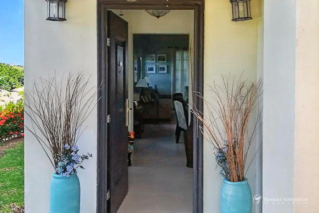 4 Bedroom House in San Carlos - Gallery image 4