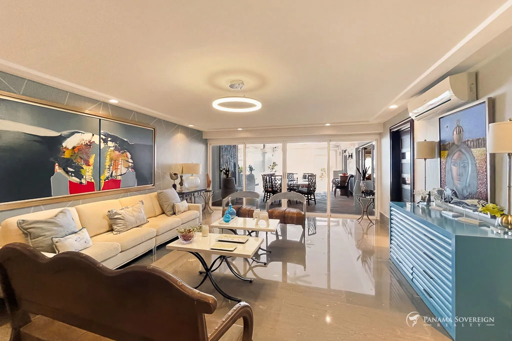 5 Bedroom House in San Carlos - Gallery image 14