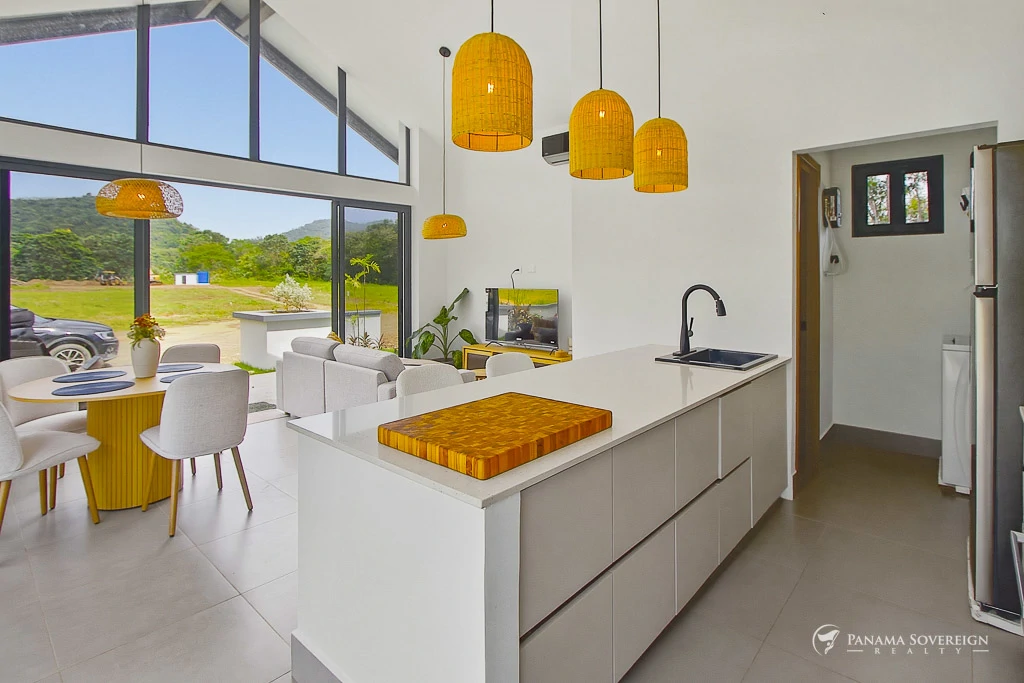 3 Bedroom House in Canas