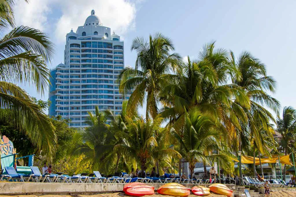 1 Bedroom Condo in Playa Bonita