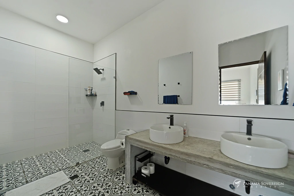 2 Bedroom House in Pedasi - Gallery image 13