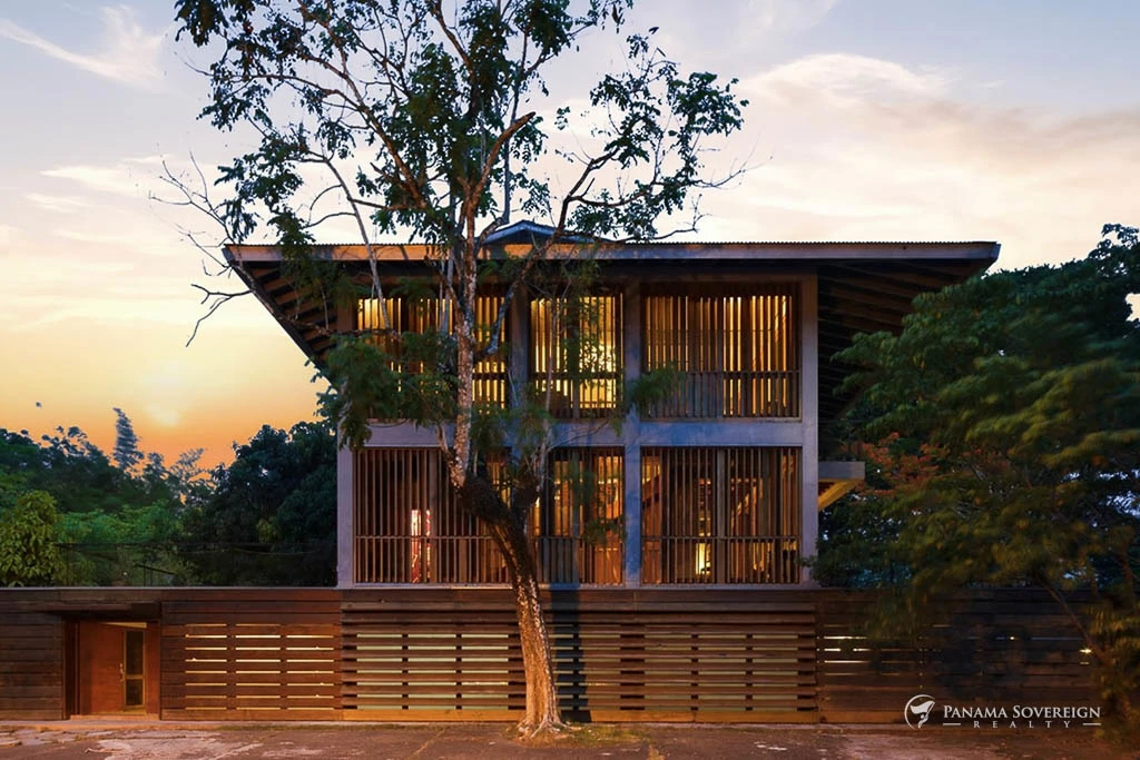 4 Bedroom House in Canal Zone - Gallery image 11