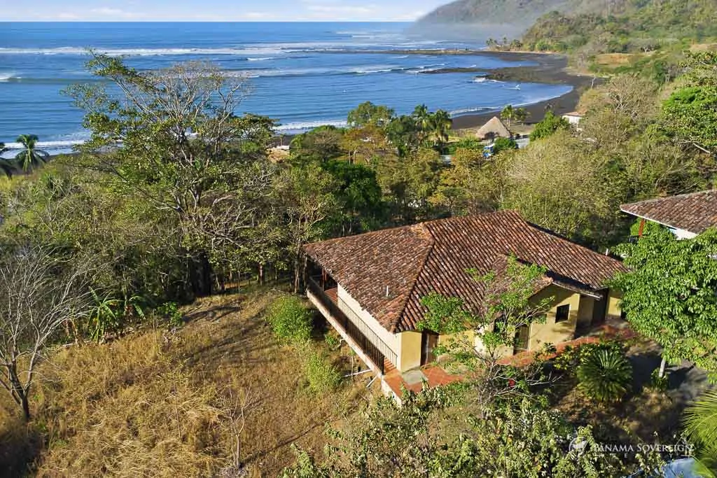 2 Bedroom House in Cambutal