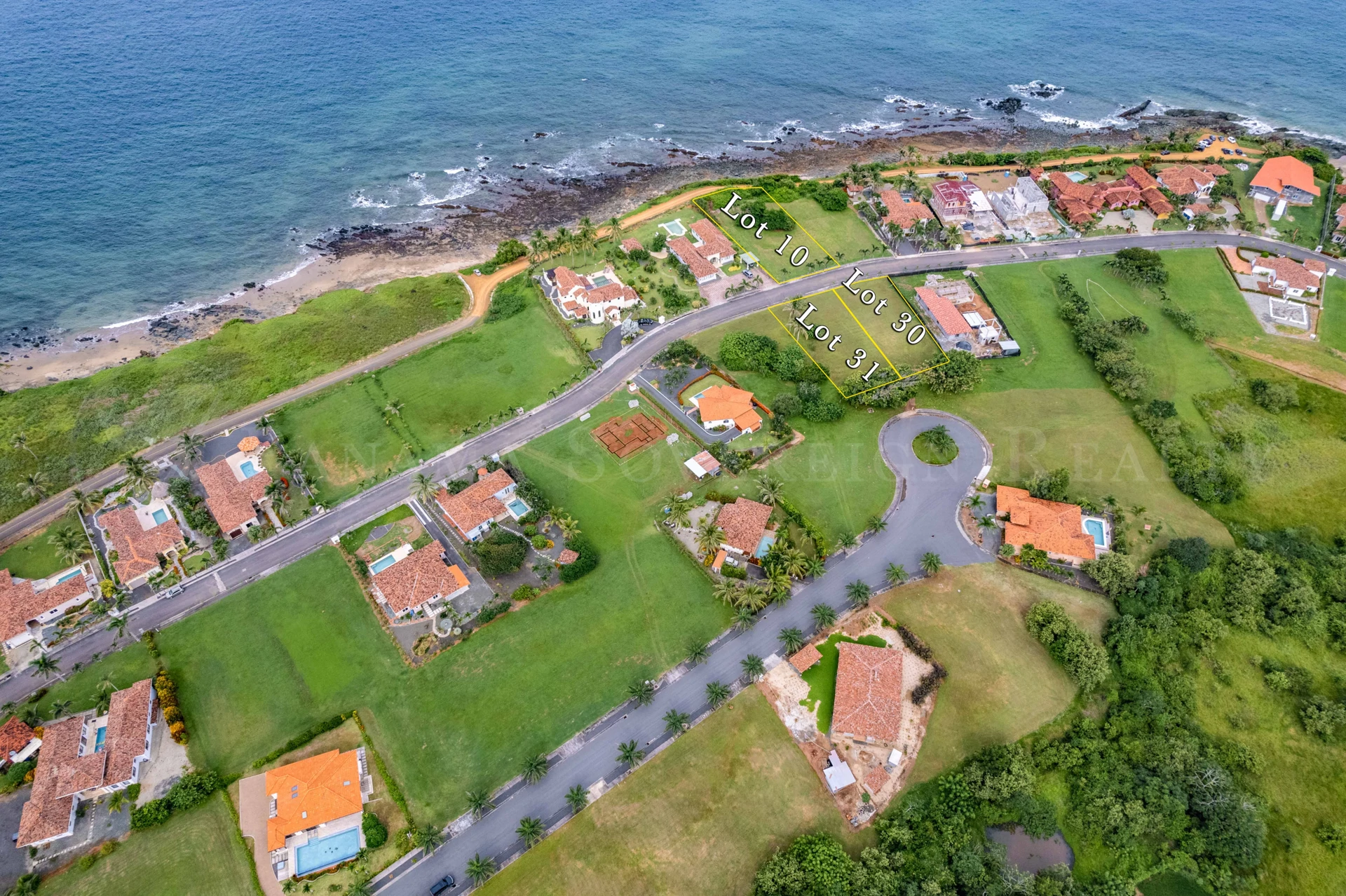 Land in Pedasi
