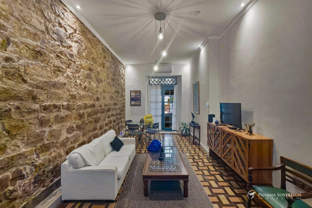 2 Bedroom House in Casco Viejo - Gallery image 2