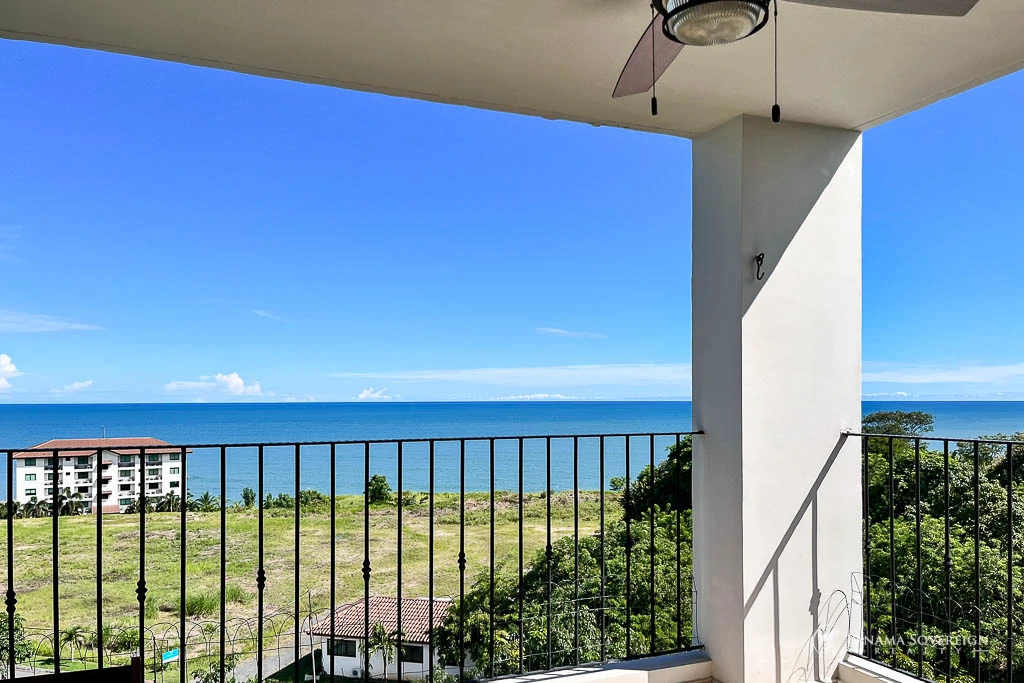 2 Bedroom Condo in San Carlos