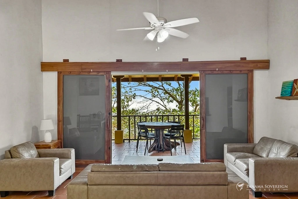 2 Bedroom House in Cambutal - Gallery image 13