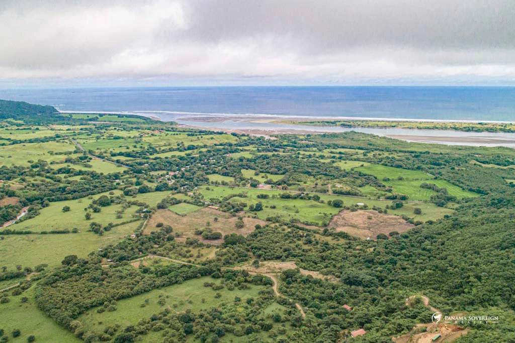 Land in Canas - Gallery image 13