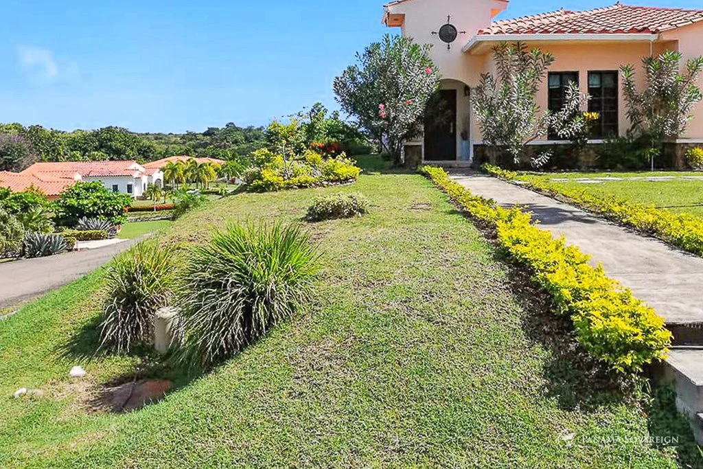 4 Bedroom House in San Carlos - Gallery image 3