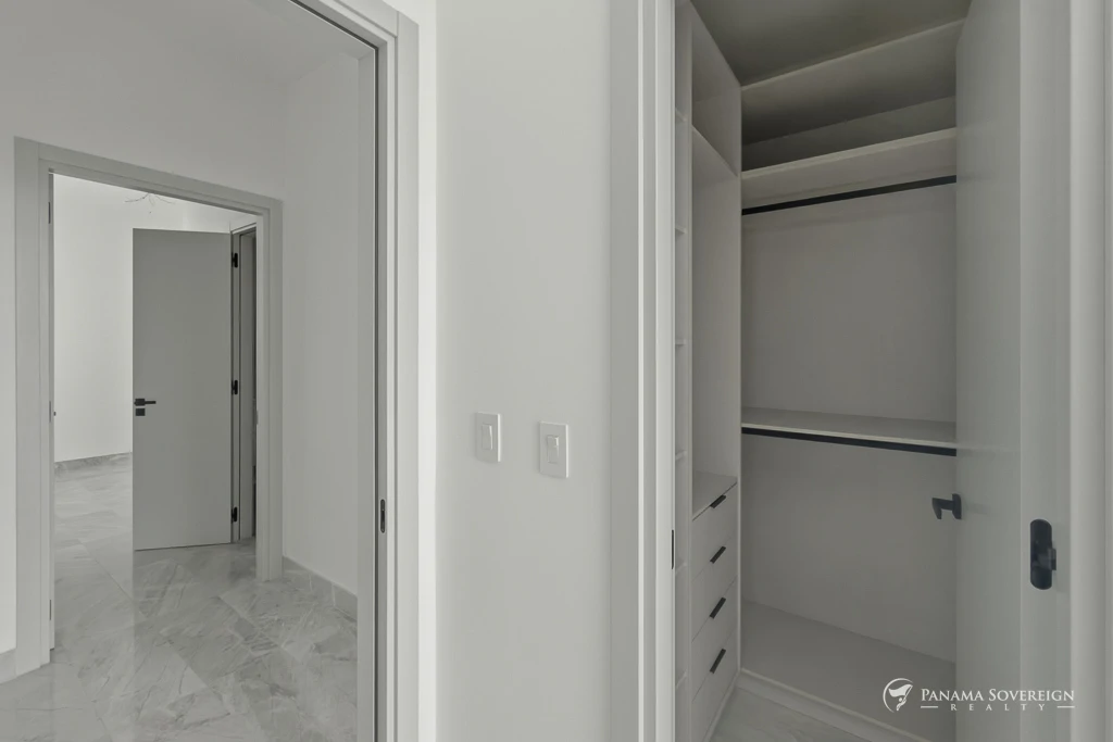 4 Bedroom Condo in Santa Maria - Gallery image 13