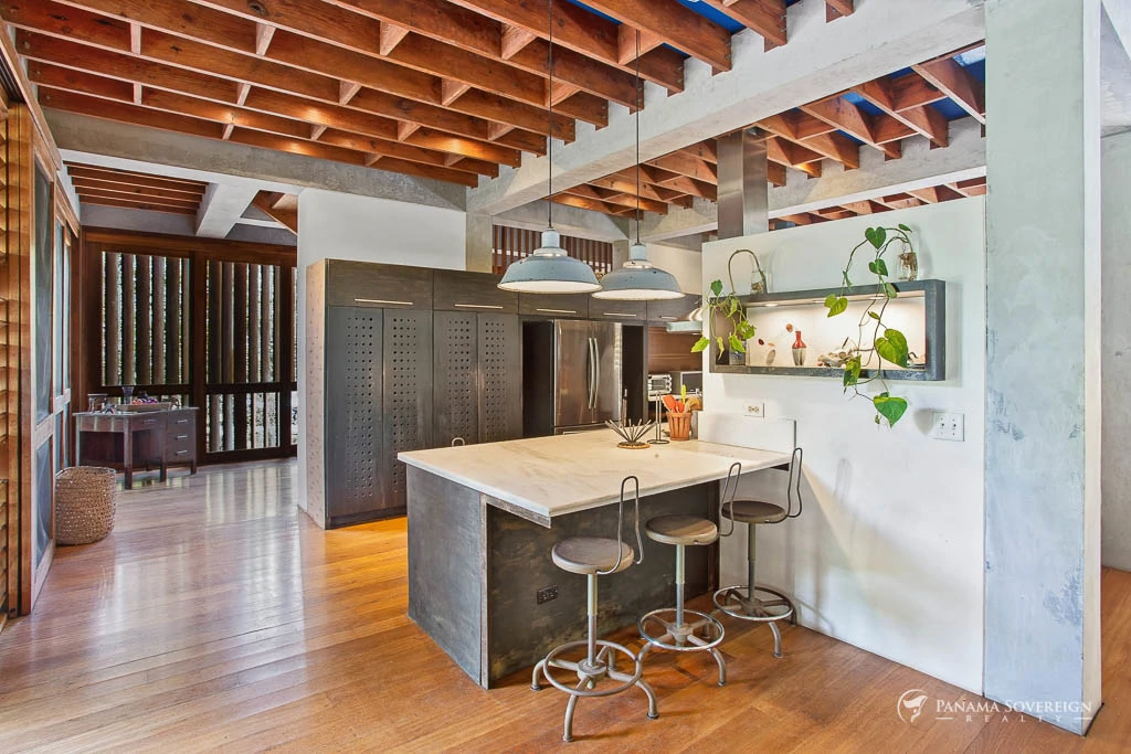 4 Bedroom House in Canal Zone - Gallery image 22