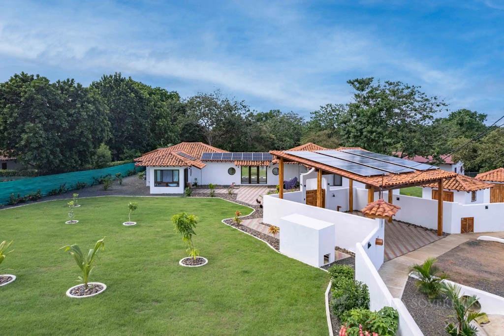 3 Bedroom House in Pedasi - Gallery image 10