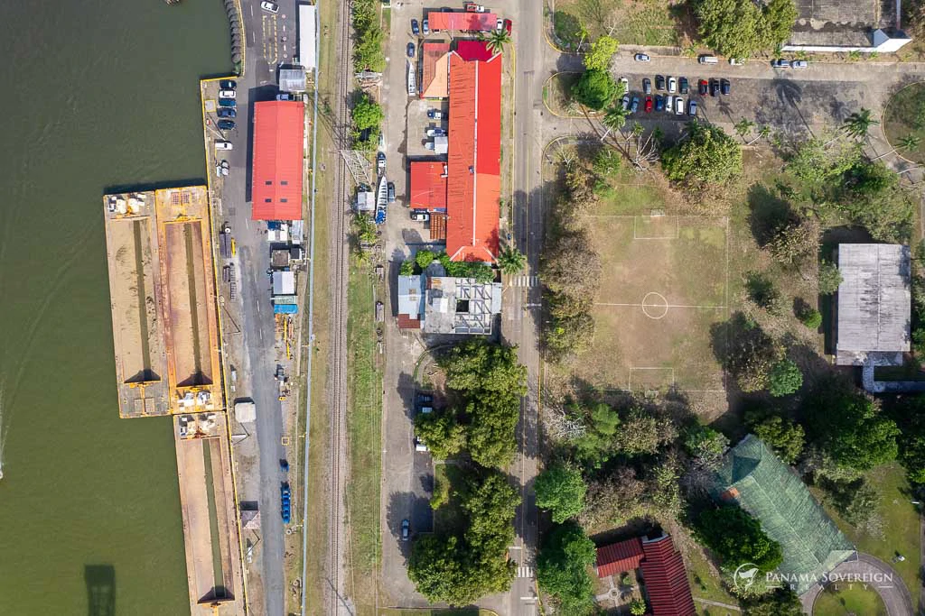 Land in Canal Zone - Gallery image 18