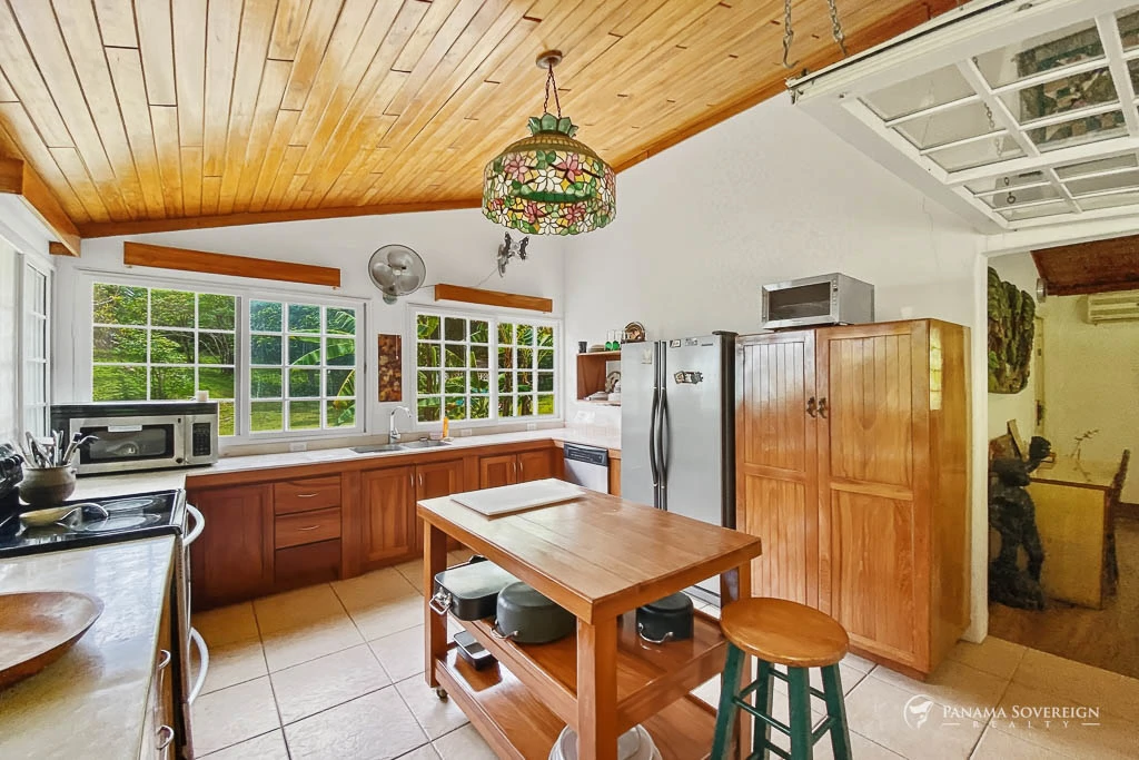 3 Bedroom House in San Carlos - Gallery image 8